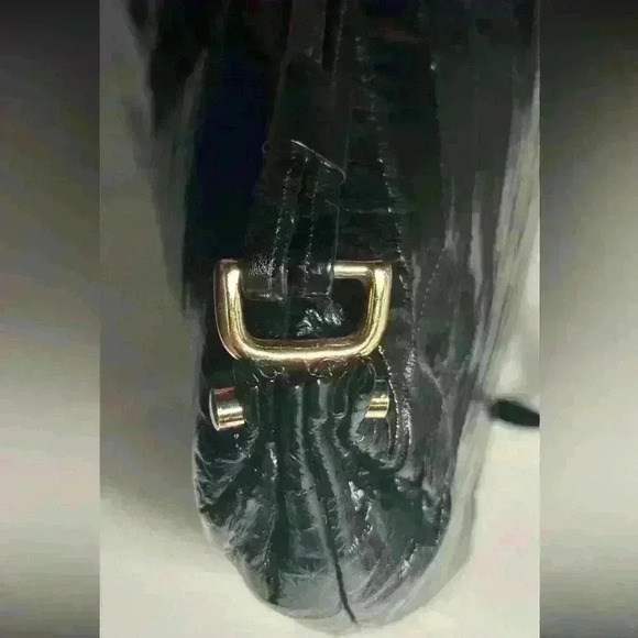 Leather of The Sea small eel skin crossbody bag. - Picture 4 of 10